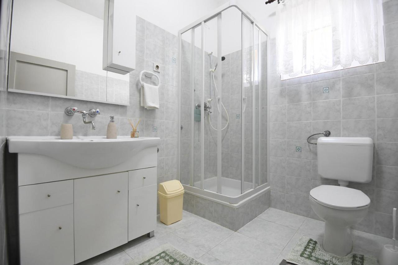 Pašman Apartmani Erna מראה חיצוני תמונה